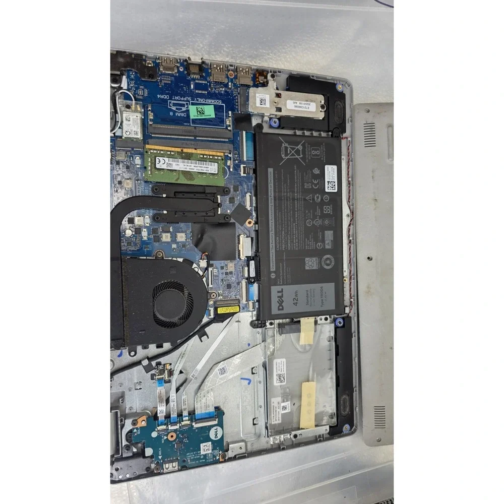Dell Inspiron 5593 is a 15.6-inch mainstream budget laptop